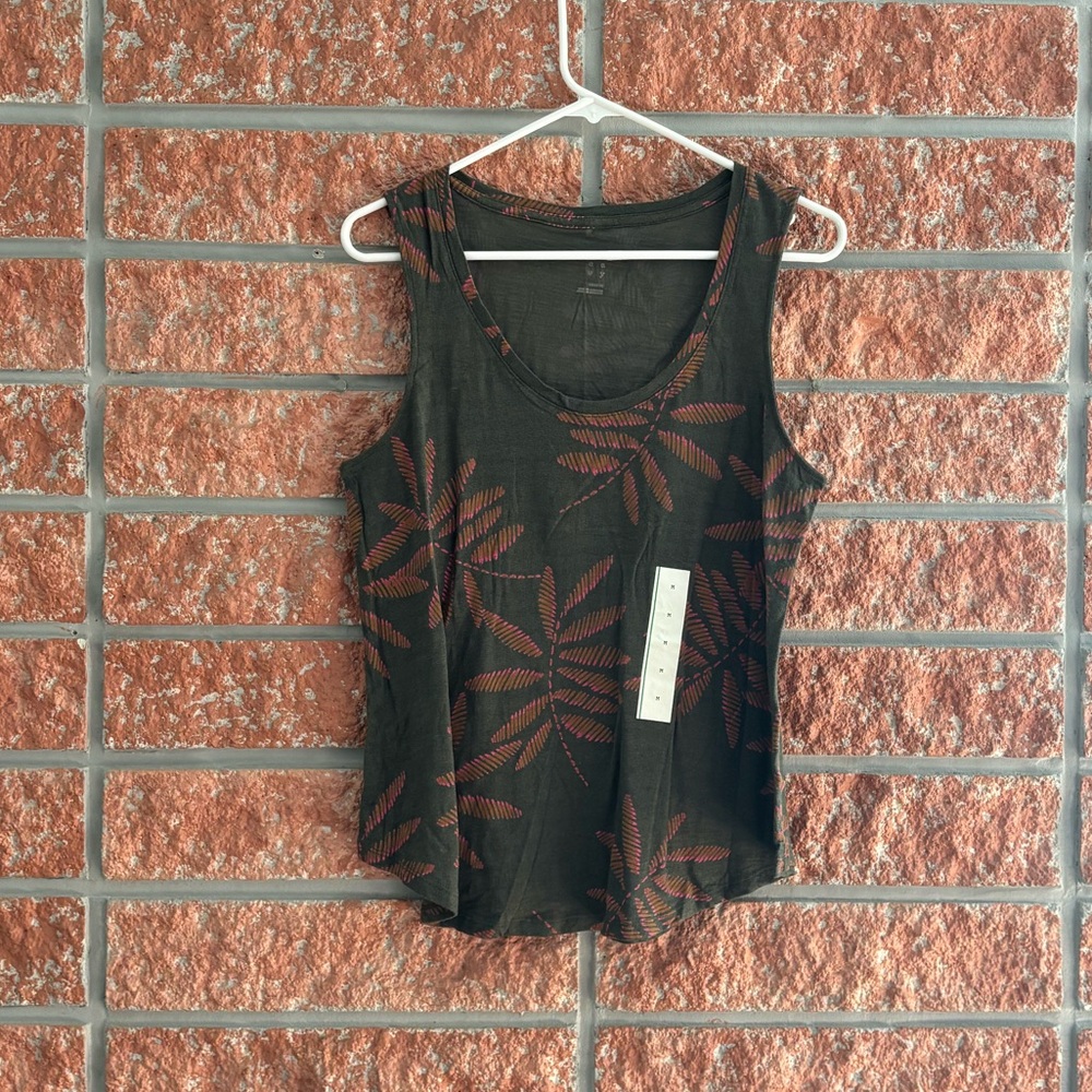 🌟 a new day tank top